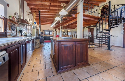 Sant Llorenc des Cardassar Villa | Country Home Can Parpal with Mountain View, Pool, Wi-Fi, A/C & Garden