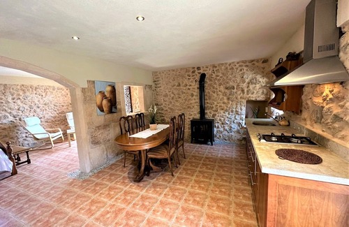 Arta Cottage | Country House 'Ca'n Jutger' with Private Pool, Private Terrace and Wi-Fi