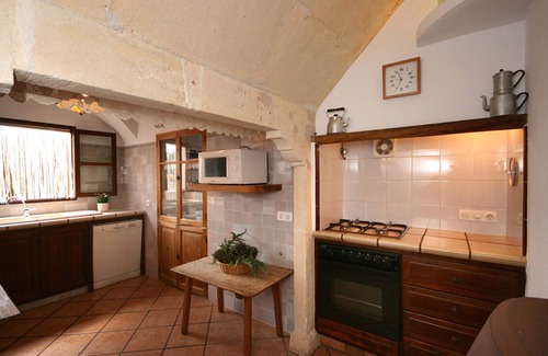 Cas Concos Villa | Country House 'Can Ramon' with Sea View, Wi-Fi and Air Conditioning