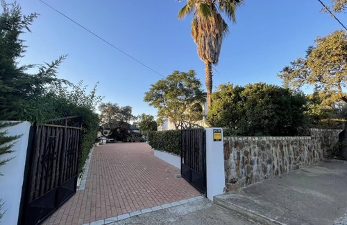 El Garrobo House | Country House 'Casa Rural Sevilla' with Mountain View, Wi-Fi and Air Conditioning