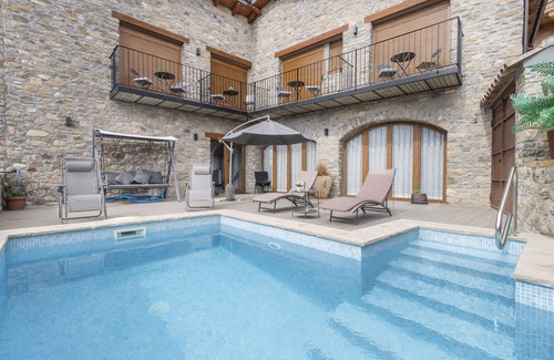 Conca de Dalt House | Country House 'Cova Cuberes' with Mountain View, Private Pool and Wi-Fi