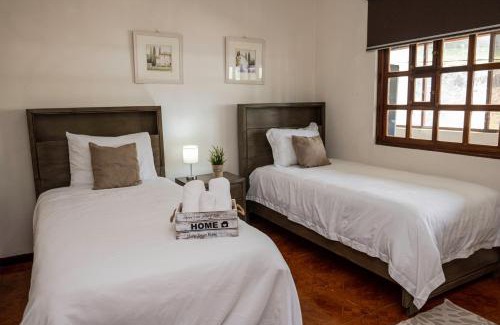 Cartago House | Country house, Cozy Fireplace and an amazing view