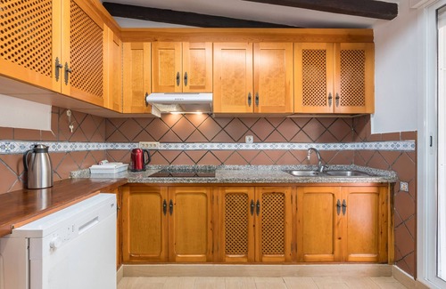 Motril House | Country House 'El Amanecer' with Mountain View, Wi-Fi and Air Conditioning