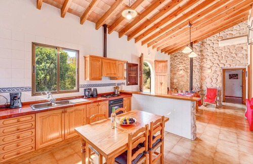Alcudia Villa | Country House 'Sa Pova' with Mountain View, Wi-Fi and Air Conditioning