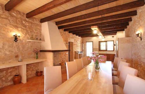 Campos Villa | Country House 'Son Rossinyol' with Mountain Views, Private Pool and Wi-Fi