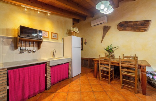 Laroya House | Country House 'Tenguerengue' with Mountain View, Wi-Fi and Air Conditioning