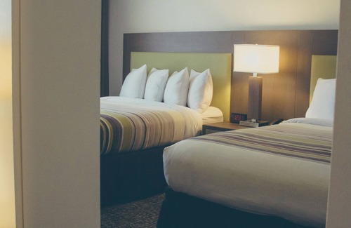 Read Boulevard East Hotel | Country Inn & Suites by Radisson, New Orleans I-10 East, LA