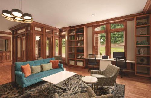 St. Charles Hotel | Country Inn & Suites by Radisson, St Charles Historic District