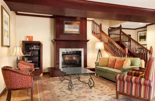 Kearney Hotel | Country Inn & Suites by Radisson, Kearney, NE