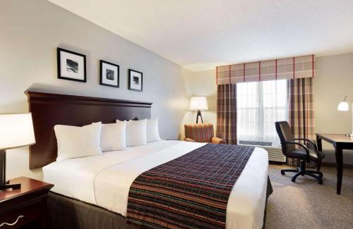 Kearney Hotel | Country Inn & Suites by Radisson, Kearney, NE
