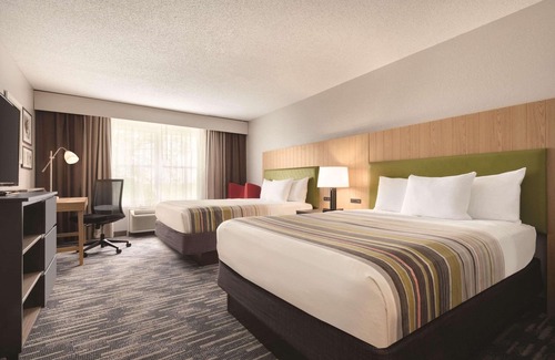 Pella Hotel | Country Inn & Suites by Radisson, Pella, IA