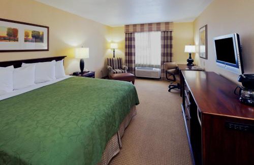 Lima Hotel | Country Inn & Suites by Radisson, Lima