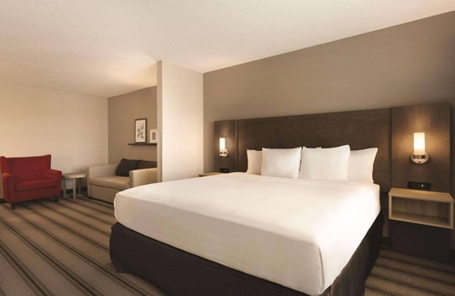 West Newton Hotel | Country Inn & Suites by Radisson, Indianapolis Airport South, IN