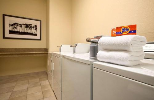 Garden City Hotel | Country Inn & Suites by Radisson, Murrells Inlet, SC