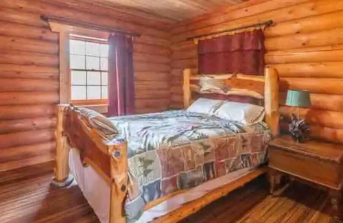 Beulah Cabin | Country Log Home Paradise Ranch