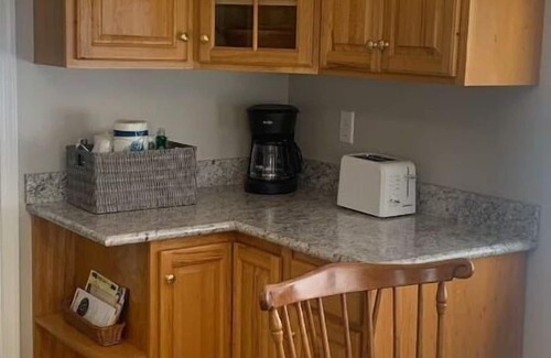 Elkton Cottage | Country View Cottage-Beautiful views! Book your ski weekend! Just minutes away.