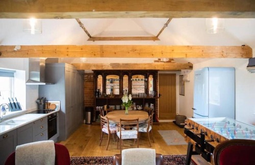 Hythe House | Countryside barn conversion with stunning views