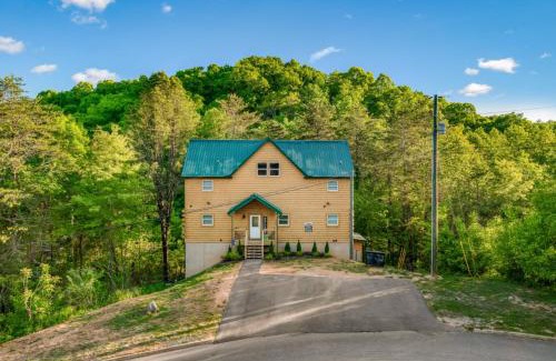 Sevierville Ski Chalet | Countryside Comfort By Ghosal Luxury Lodging