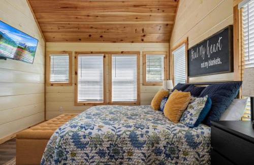 Sevierville Ski Chalet | Countryside Comfort By Ghosal Luxury Lodging