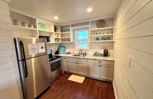 Hartsfield Cottage | Countryside Cottage in Moultrie!