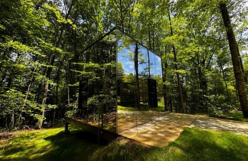 Balsam Grove House | Couples Mirror Cabin -Looking Glass at Valley Bear Farms Resort