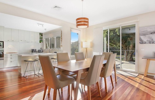 Bright House | Couples on the Park - Great location!