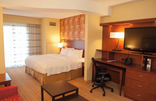 Cranberry Township Hotel | Courtyard by Marriott Pittsburgh North/Cranberry Woods