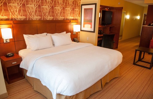 Cranberry Township Hotel | Courtyard by Marriott Pittsburgh North/Cranberry Woods