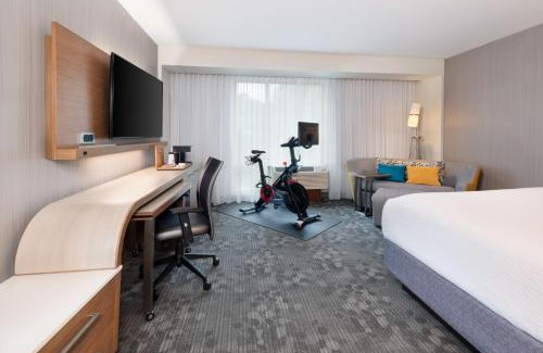 Alpharetta Hotel | Courtyard by Marriott Atlanta Alpharetta/Avalon Area