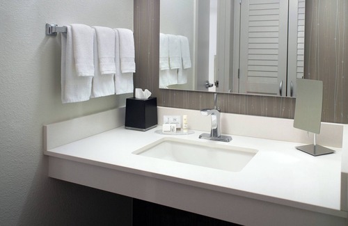 College Park Hotel | Courtyard by Marriott Atlanta Airport South/Sullivan Road