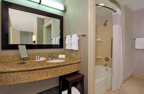 East Point Hotel | Courtyard by Marriott Atlanta Airport West