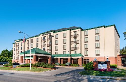 Bloomington Hotel | Courtyard by Marriott Bloomington