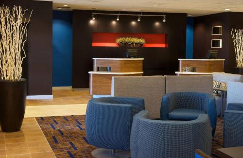 Bloomington Hotel | Courtyard by Marriott Bloomington