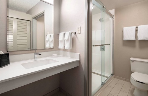 Bakersfield Hotel | Courtyard by Marriott Bakersfield