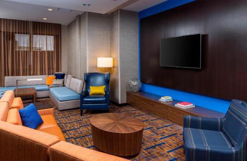 Bismarck Hotel | Courtyard by Marriott Bismarck North