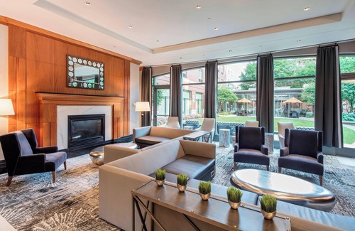Coolidge Corner South Side Hotel | Courtyard by Marriott Boston Brookline