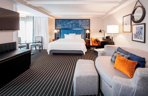 Coolidge Corner South Side Hotel | Courtyard by Marriott Boston Brookline