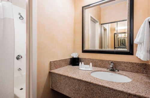 Des Plaines Hotel | Courtyard by Marriott Chicago O'Hare