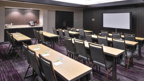 Matthews Hotel | Courtyard by Marriott Charlotte Matthews