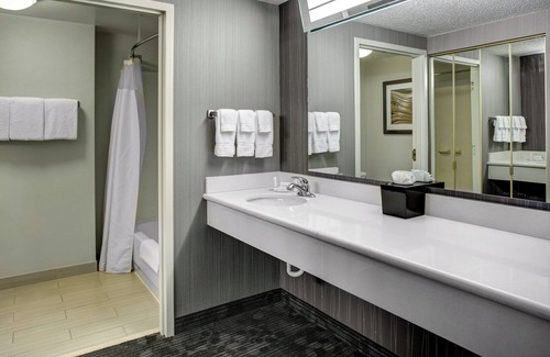 Westlake Hotel | Courtyard by Marriott Cleveland Westlake