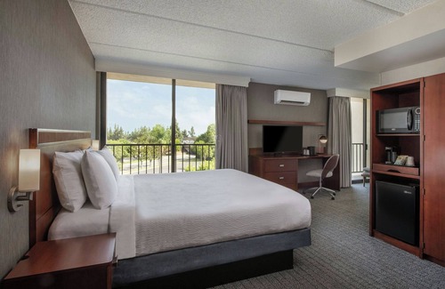 Monrovia Hotel | Courtyard by Marriott Los Angeles Pasadena/Monrovia