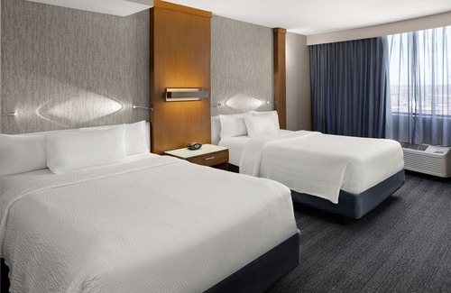 Downtown Minneapolis Hotel | Courtyard by Marriott Minneapolis Downtown