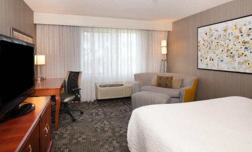 Newark Hotel | Courtyard by Marriott Newark Silicon Valley