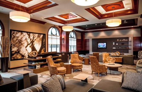 Downtown Hotel | Courtyard by Marriott Norfolk Downtown