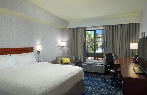 Old Town Hotel | Courtyard by Marriott Old Town