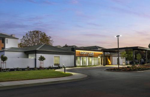 Foster City Hotel | Courtyard by Marriott San Mateo Foster City