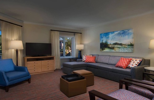 Palmetto Dunes Resort | Courtyard View - 2 Bedroom - Marriott's SurfWatch - Full Resort Access