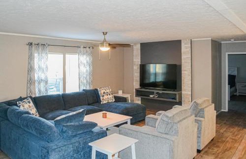 Caryville House | Cove Creek Escape