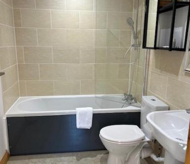 Louth House | Covenham Holiday Cottages - Squirrel Cottage