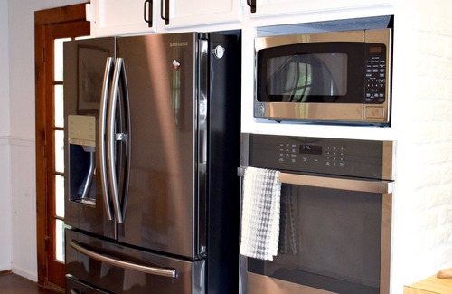 Douglas Flat Other | Coyote Creek Ranch + Pool House near Murphy’s